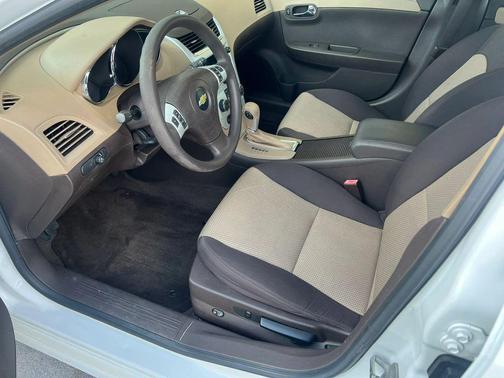 Summit White 2012 Chevrolet Malibu LS