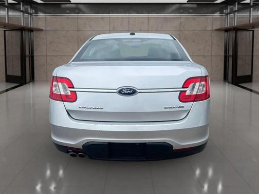 2010 Ford Taurus SEL