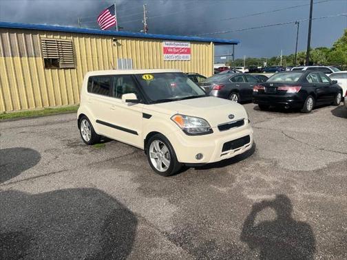2011 Kia Soul +