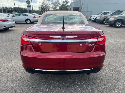 2011 Chrysler 200 Touring