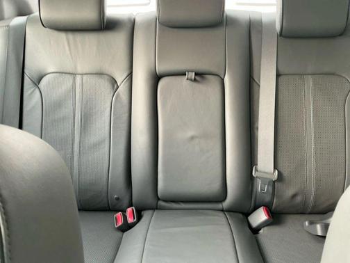 White Platinum Metallic Tri-Coat 2010 Lincoln MKZ Base