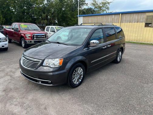 2016 Chrysler Town & Country Touring-L