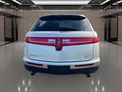 2010 Lincoln MKT Base 4dr Crossover