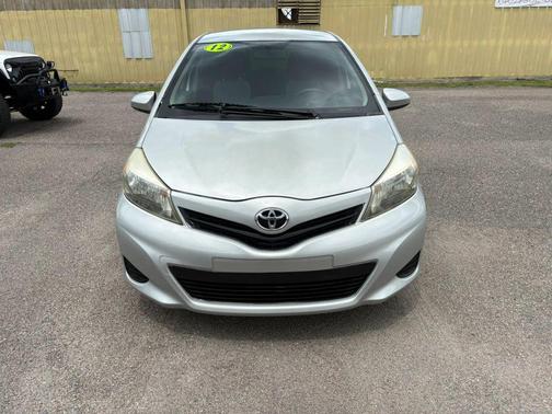 Classic Silver Metallic 2012 Toyota Yaris L