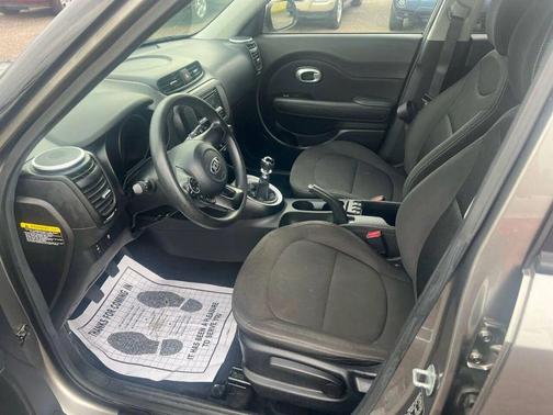 2015 Kia Soul Base
