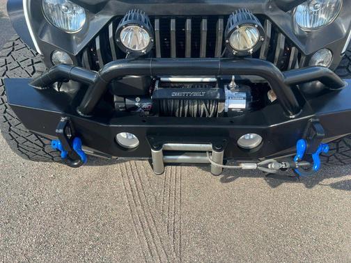 Bright White Clearcoat 2015 Jeep Wrangler Unlimited Sport