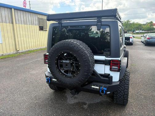 Bright White Clearcoat 2015 Jeep Wrangler Unlimited Sport