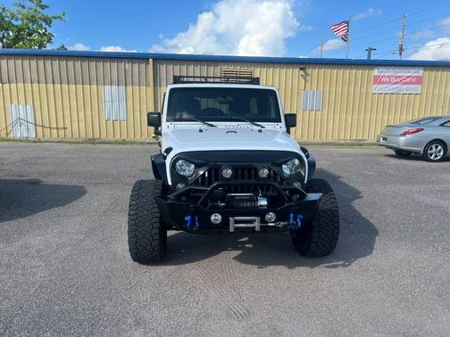 Bright White Clearcoat 2015 Jeep Wrangler Unlimited Sport