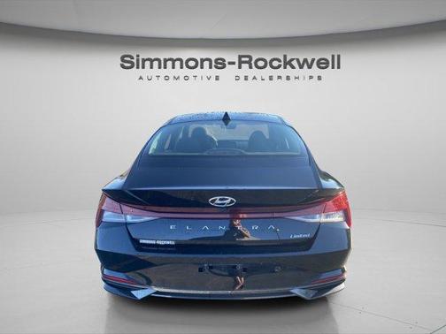 2021 Hyundai ELANTRA Limited