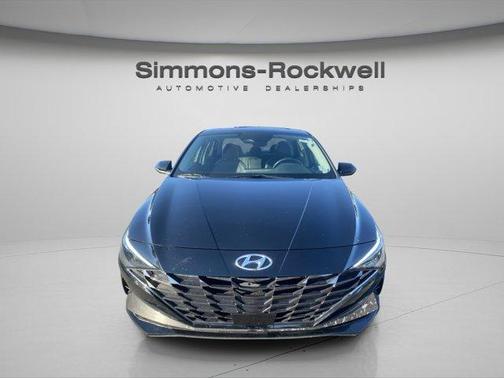 2021 Hyundai ELANTRA Limited