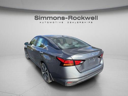 2021 Nissan Altima 2.5 SV