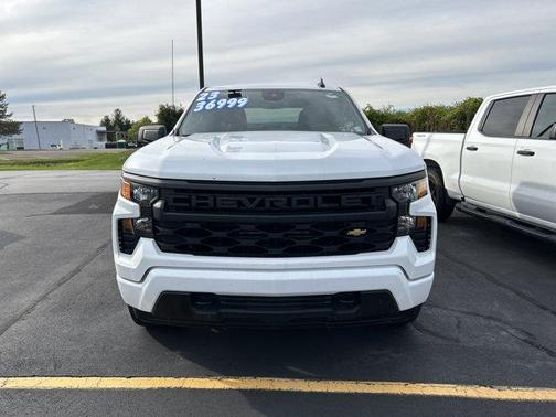 2023 Chevrolet Silverado 1500 Custom
