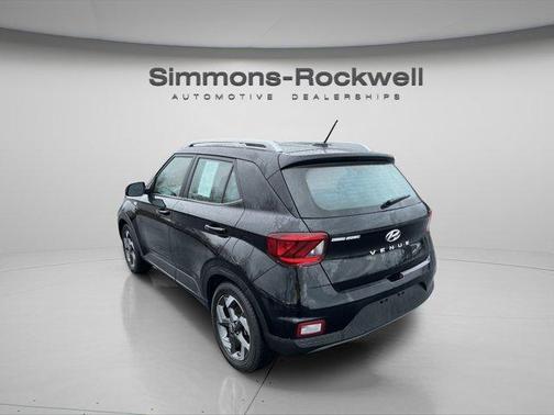 2023 Hyundai VENUE SEL