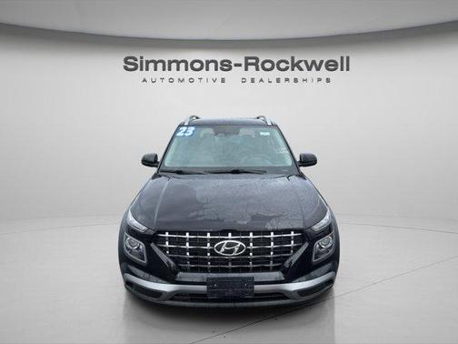 2023 Hyundai VENUE SEL