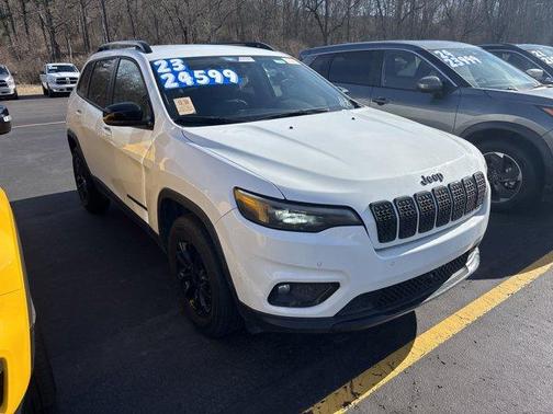 2023 Jeep Cherokee Altitude Lux
