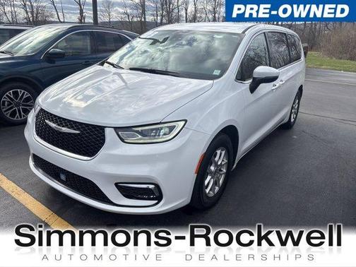 2023 Chrysler Pacifica Touring-L