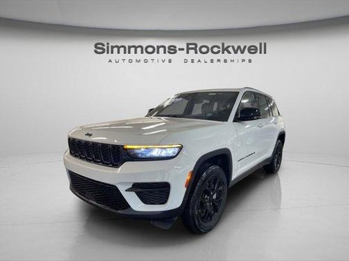 2024 Jeep Grand Cherokee Laredo