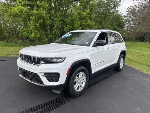 2023 Jeep Grand Cherokee Laredo