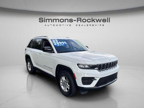 2023 Jeep Grand Cherokee Laredo