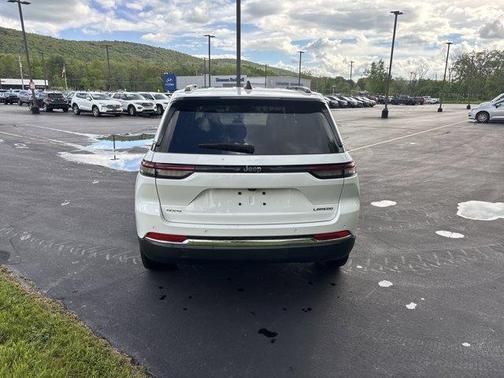 2023 Jeep Grand Cherokee Laredo