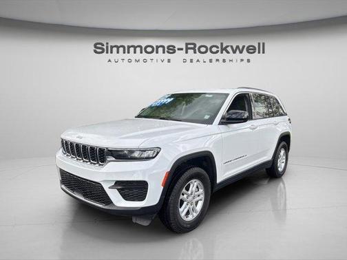 2023 Jeep Grand Cherokee Laredo