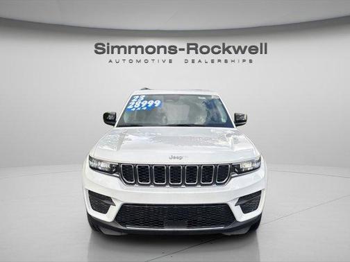 2023 Jeep Grand Cherokee Laredo