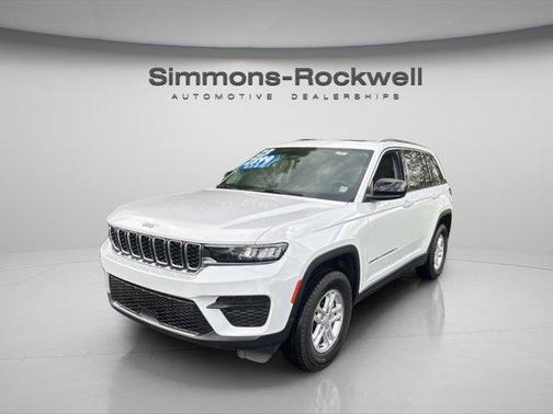 2023 Jeep Grand Cherokee Laredo
