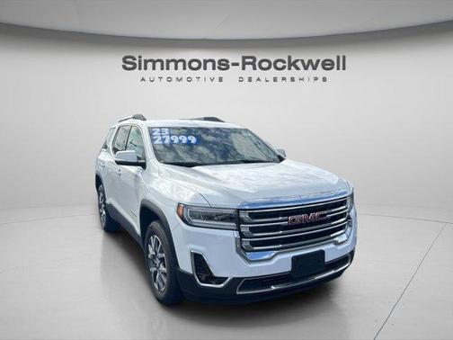 2023 GMC Acadia SLT