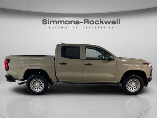 Sand Dune Metallic 2024 Chevrolet Colorado WT