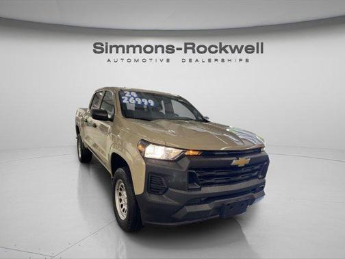 Sand Dune Metallic 2024 Chevrolet Colorado WT
