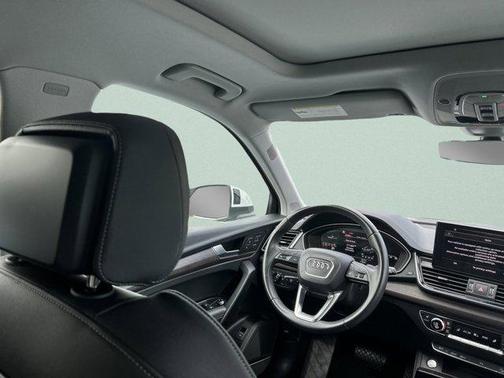 2024 Audi Q5 45 S line quattro Premium