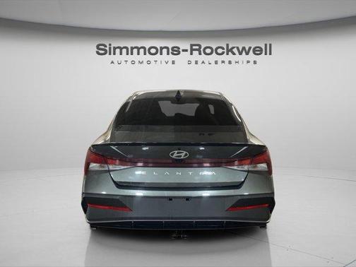 2025 Hyundai ELANTRA SEL Sport