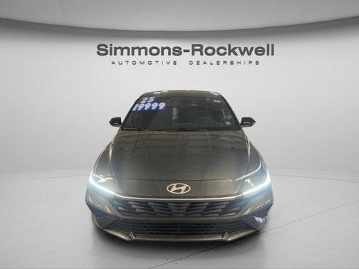 2025 Hyundai ELANTRA SEL Sport