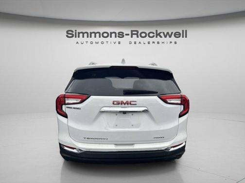 2022 GMC Terrain SLT