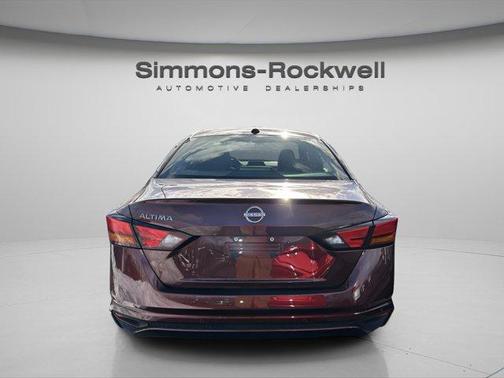 2025 Nissan Altima SV