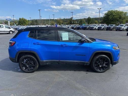 2022 Jeep Compass Altitude