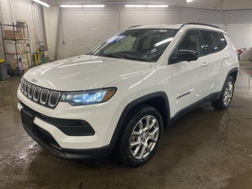2022 Jeep Compass Latitude Lux