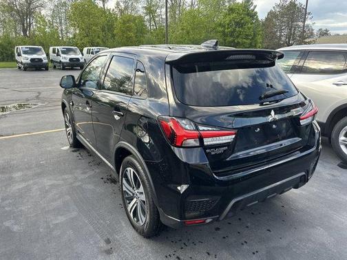 2024 Mitsubishi Outlander Sport ES