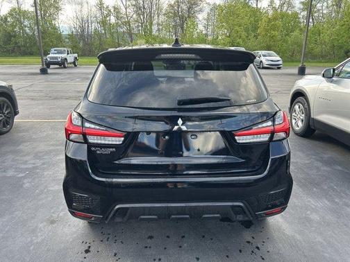 2024 Mitsubishi Outlander Sport ES