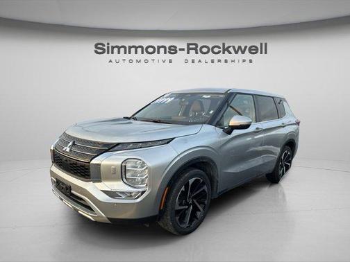 2024 Mitsubishi Outlander SE