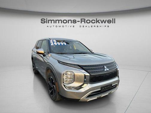2024 Mitsubishi Outlander SE
