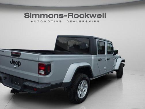 2023 Jeep Gladiator Sport