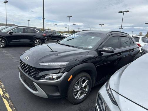 2022 Hyundai KONA SEL