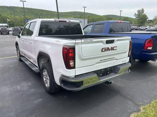 2023 GMC Sierra 1500 SLE
