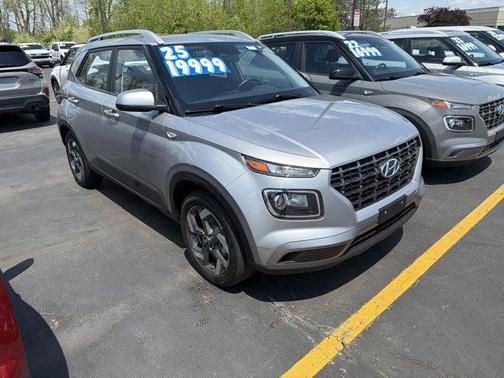 Shimmering Silver 2025 Hyundai VENUE SEL
