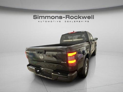 2024 Nissan Frontier S