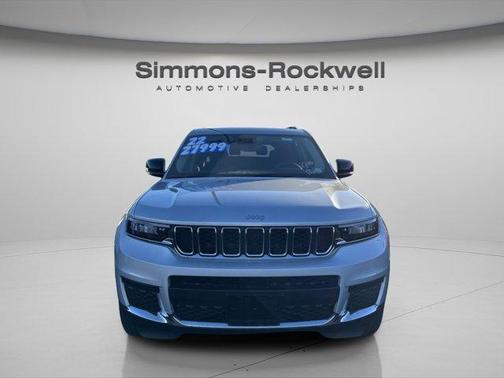 2022 Jeep Grand Cherokee L Laredo