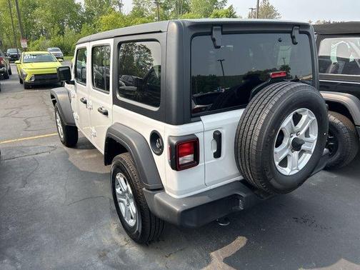 2022 Jeep Wrangler Unlimited Sport