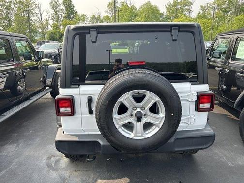 2022 Jeep Wrangler Unlimited Sport