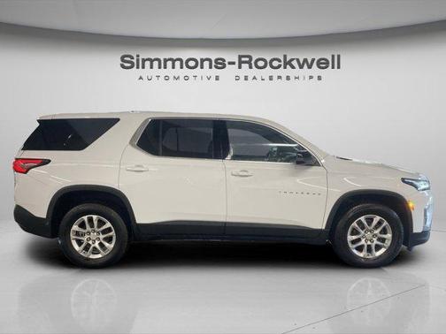 2023 Chevrolet Traverse LS